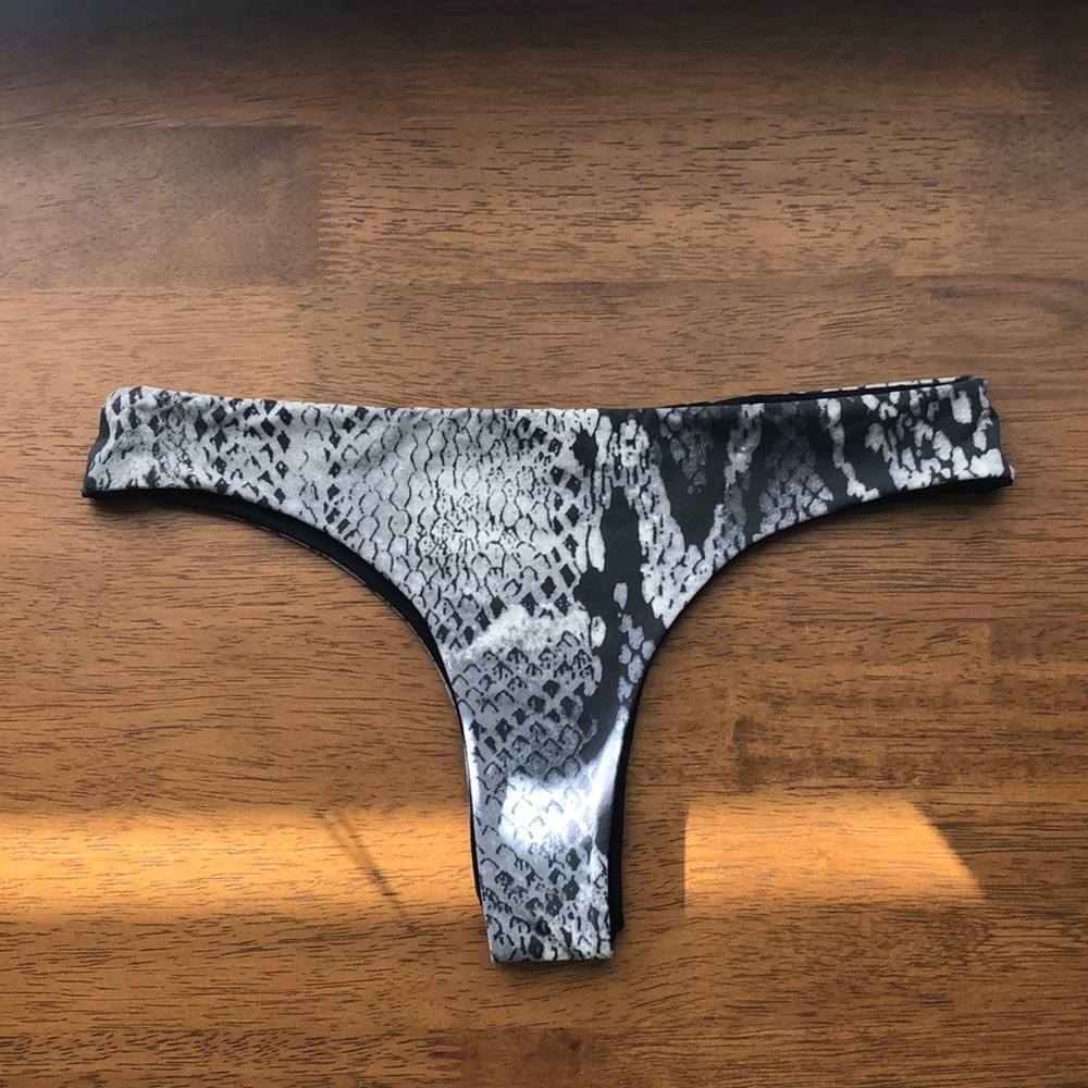 San Lorenzo Serpent & Onyx Thong Brief Bottom
